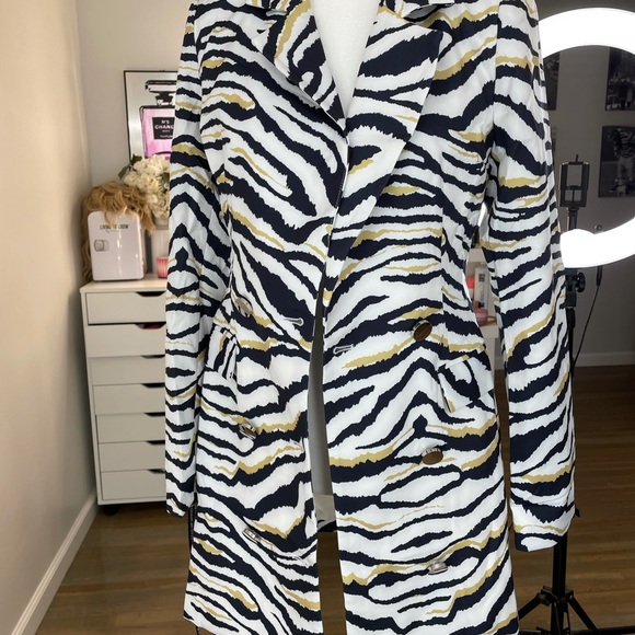 Go get em mini blazer. - Picture 4 of 5